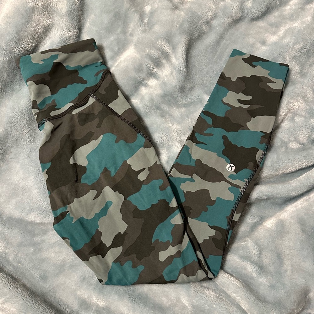 Lululemon Base Pace High-Rise Running Tight 25" leggings